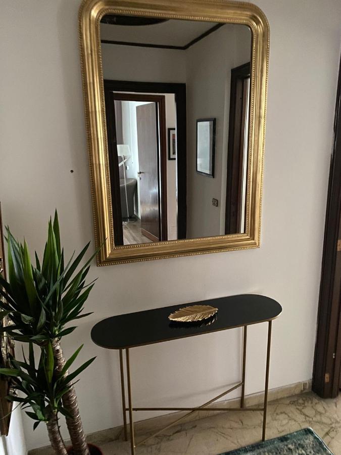 Eur Centro Lux Apartment Con Camino Roma Ngoại thất bức ảnh