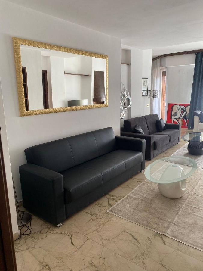 Eur Centro Lux Apartment Con Camino Roma Ngoại thất bức ảnh